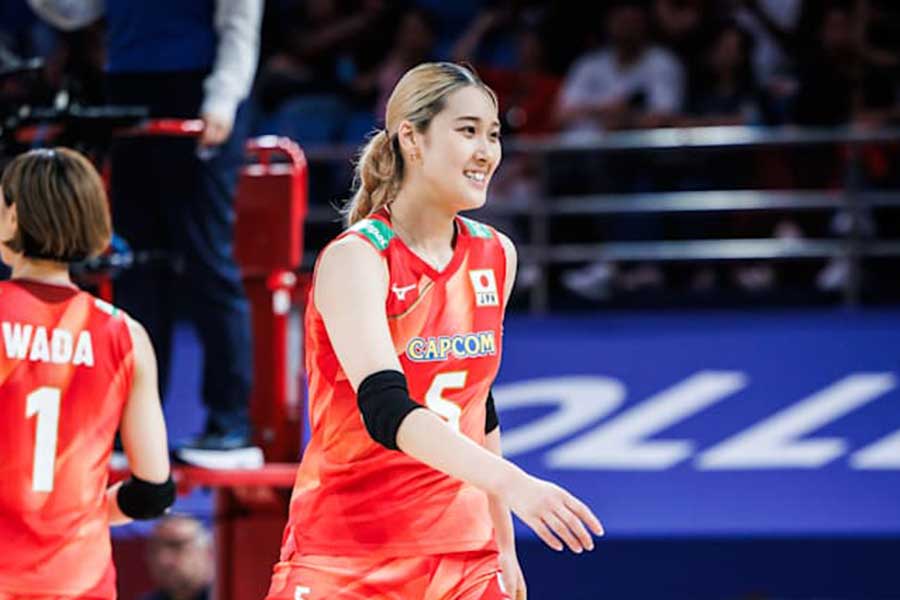 セルビア戦に出場した佐藤淑乃【写真：Volleyball World提供】