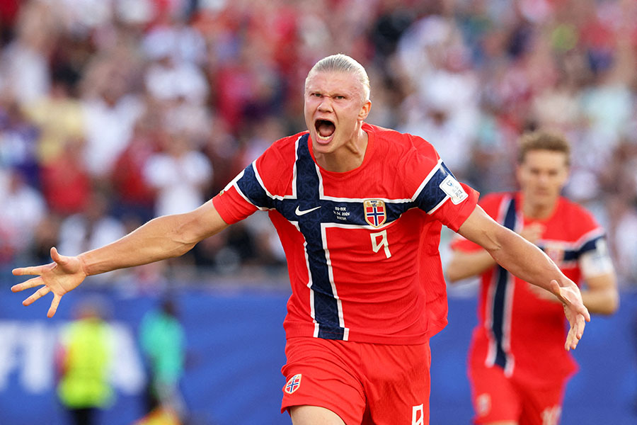 衝撃のW杯デビューを果たしたノルウェーのアーリング・ハーランド【写真:ロイター】