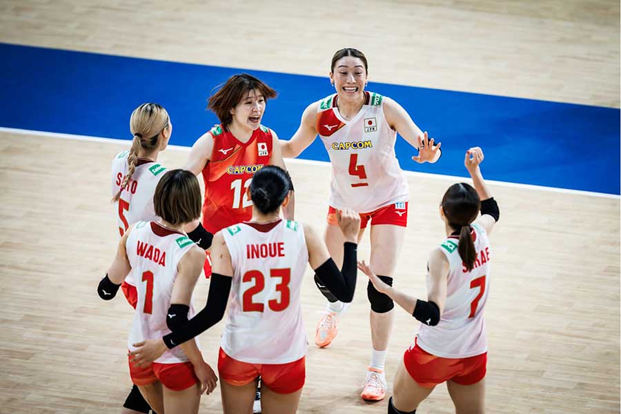 チェコと対戦したバレーボール女子日本代表【写真：Volleyball World提供】