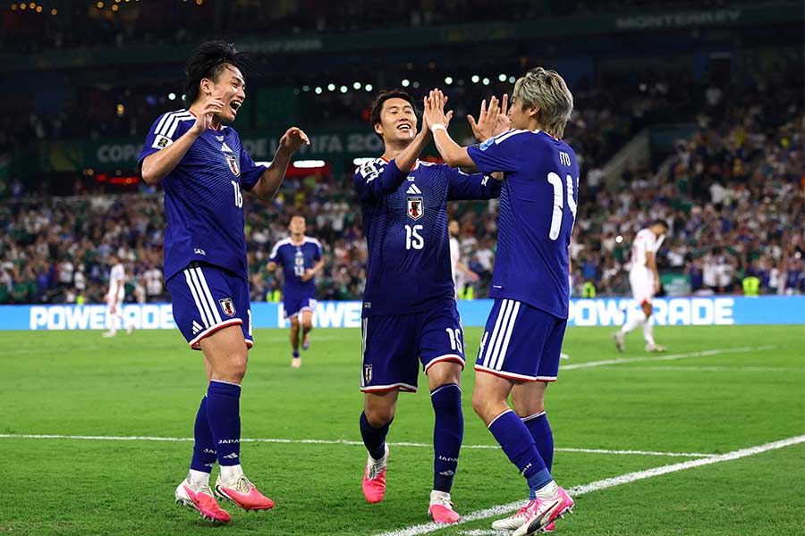 チュニジア相手に4-0で勝利した日本代表【写真:ロイター】