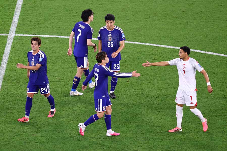 チュニジ相手に4-0で勝利した日本代表【写真:ロイター】