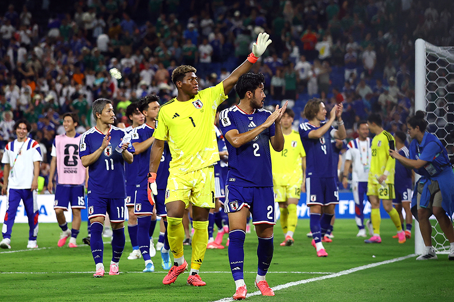 チュニジ相手に4-0で勝利した日本代表【写真:ロイター】