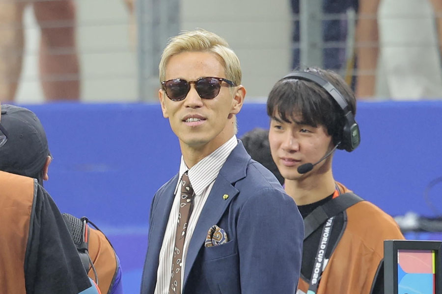 スウェーデン戦を解説した本田圭佑【写真：スポーツ報知/アフロ】