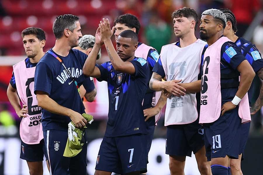 W杯敗退したウルグアイ代表【写真：ロイター】