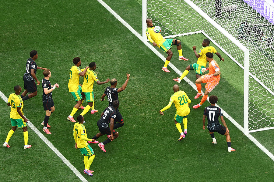 決勝トーナメント1回戦のカナダ―南アフリカ戦【写真：ロイター】