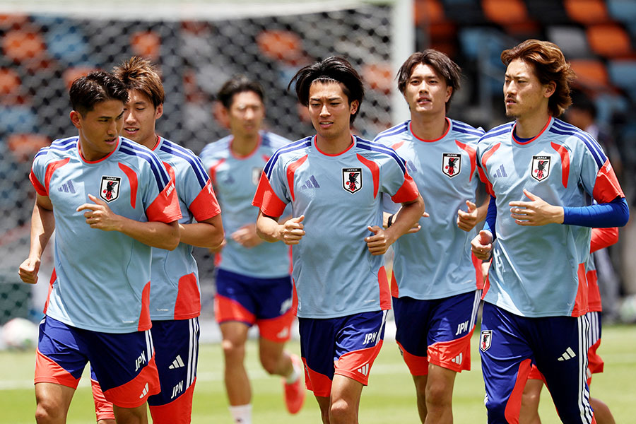 サッカー日本代表【写真：ロイター】
