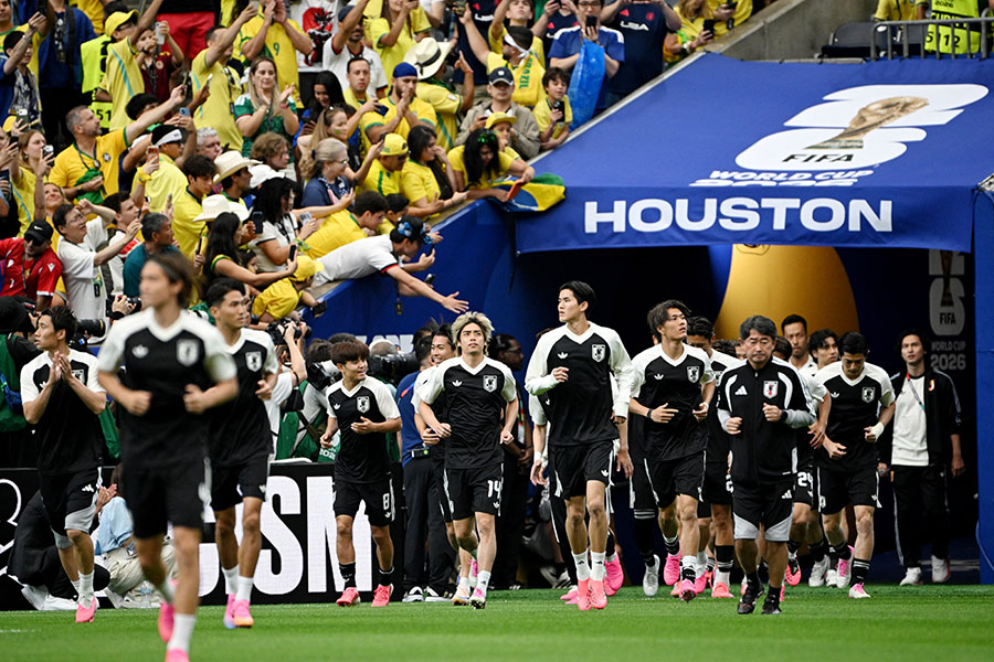 サッカー日本代表【写真：ロイター】