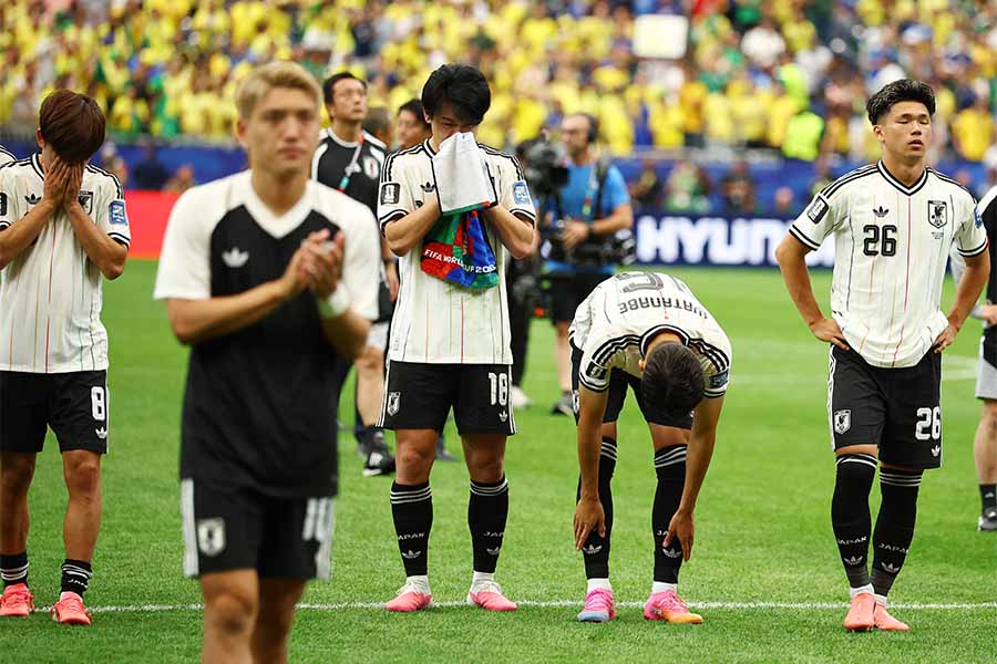 ブラジルに1-2で敗れたサッカー日本代表【写真:ロイター】