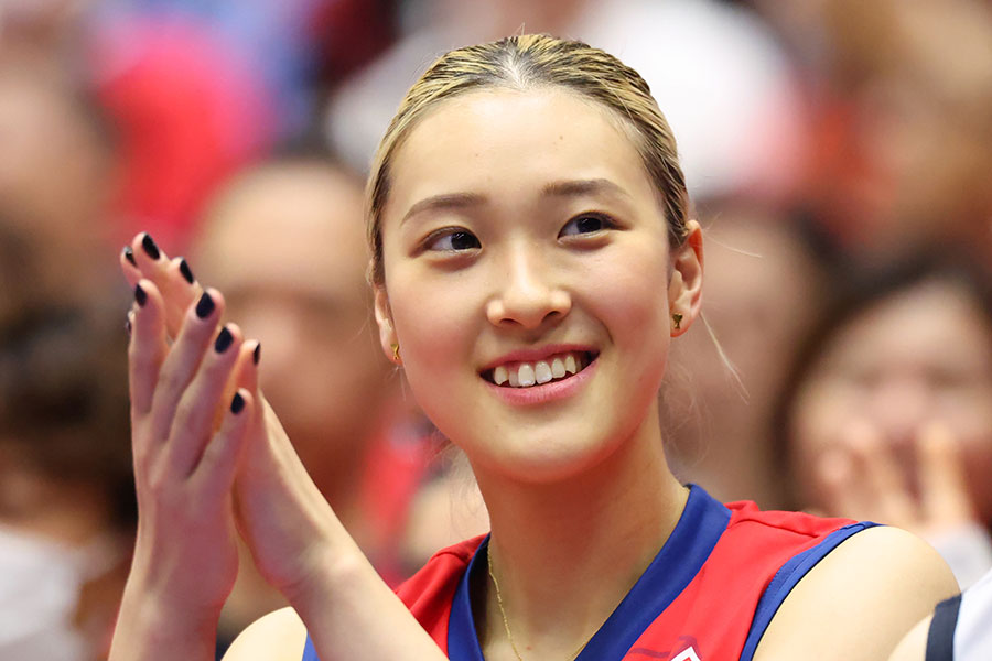 バレーボール女子日本代表の佐藤淑乃【写真:YUTAKA/アフロスポーツ】