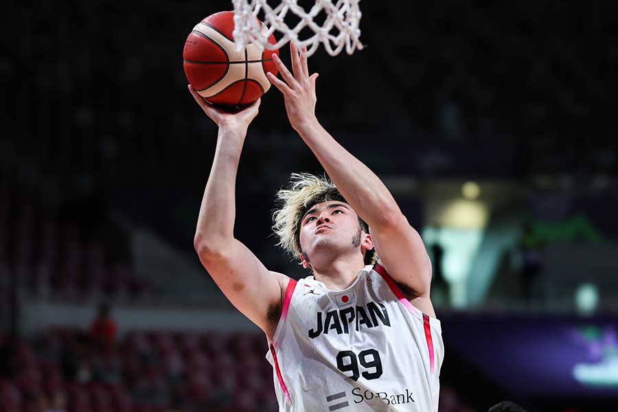 バスケットボール男子日本代表の川真田紘也【写真:VCG/アフロ】