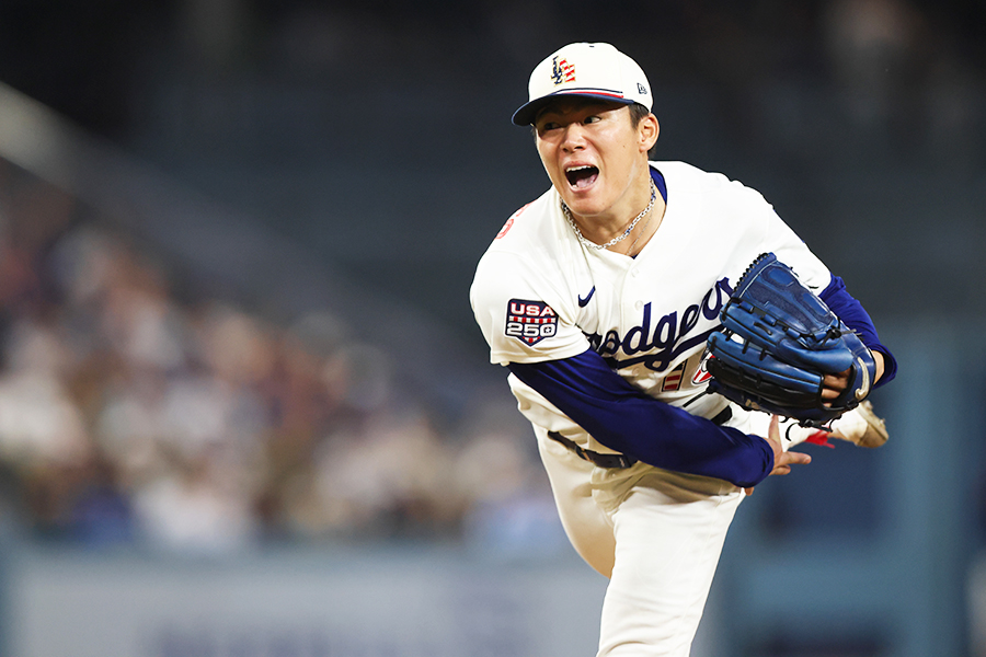 本拠地パドレス戦に先発したドジャースの山本由伸【写真：Imagn/ロイター/アフロ】
