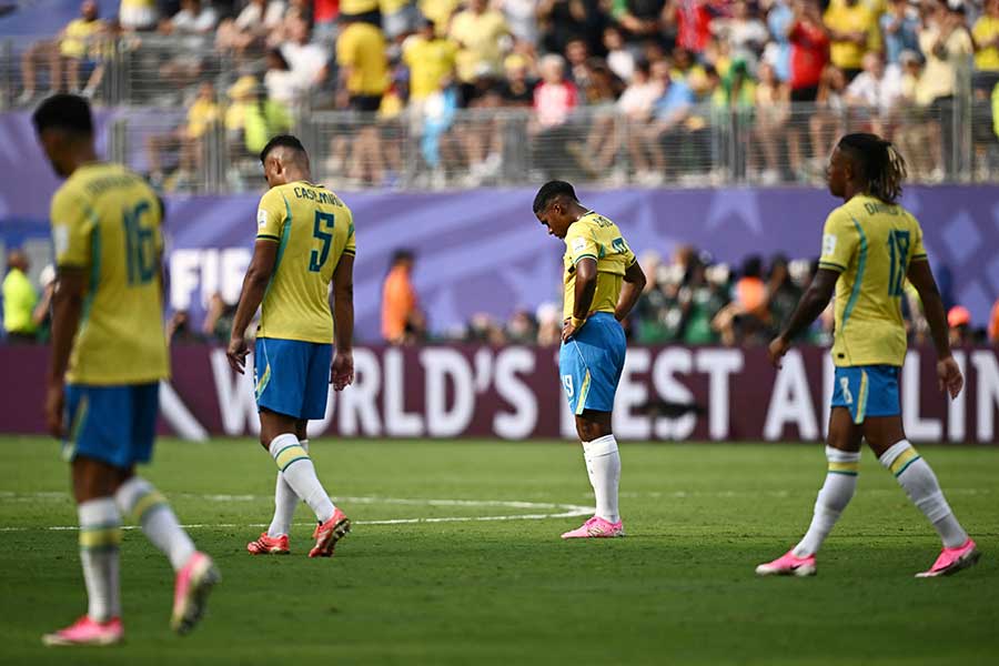 ノルウェーに敗戦したブラジル代表【写真：ロイター】