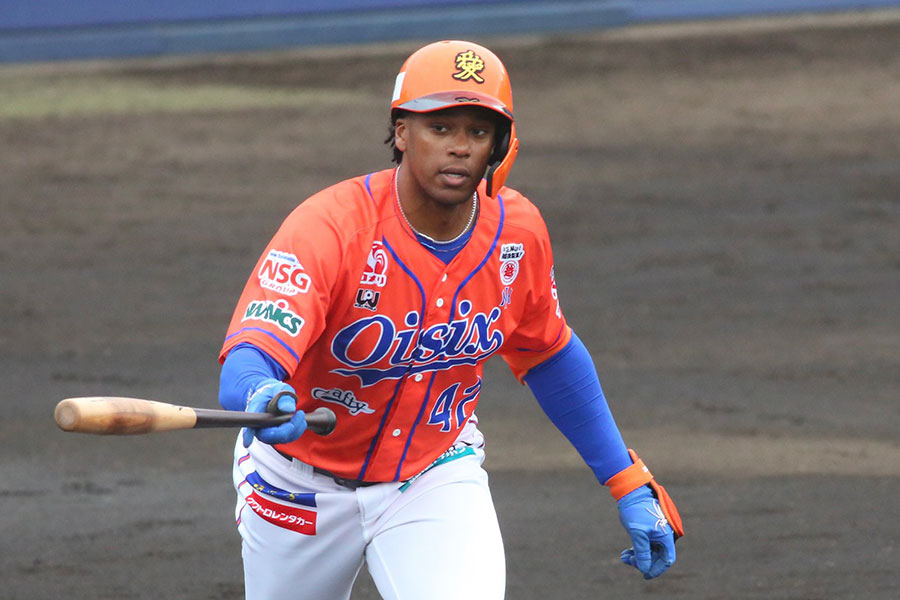 オイシックスを経由して台湾への移籍が決まったウォーカー【写真：羽鳥慶太】