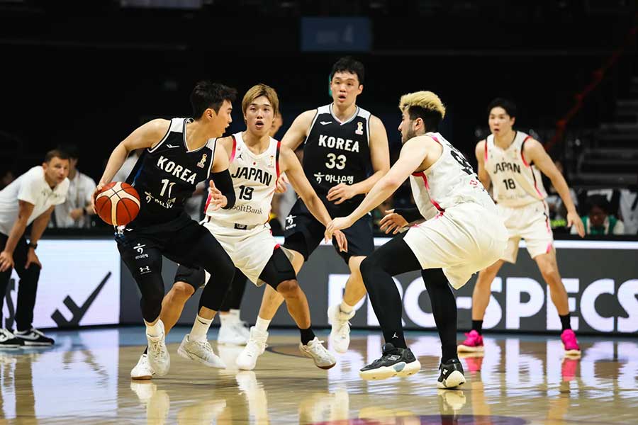 韓国と対戦したバスケ日本代表【写真提供:FIBA】