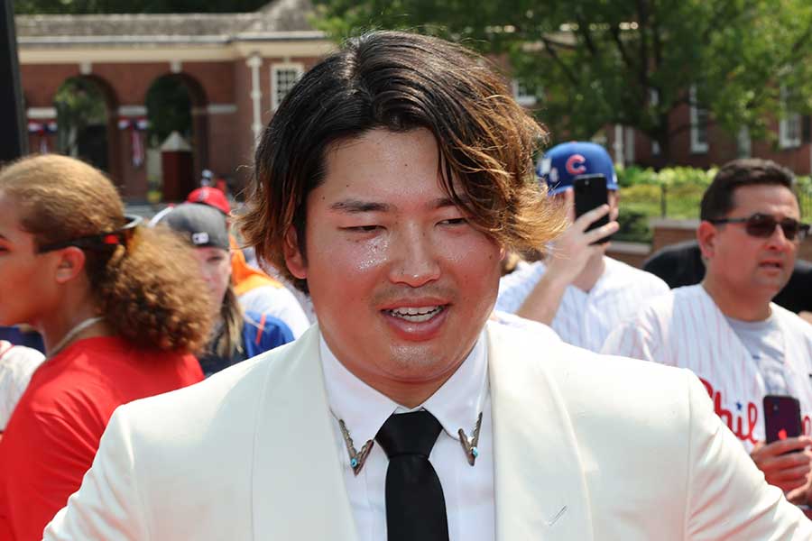 レッドカーペットショーに登場した村上宗隆【写真：UPI/アフロ】