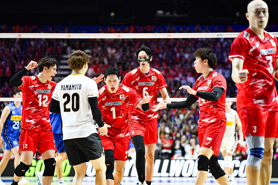 強豪イタリアと対戦したバレーボール男子日本代表【写真:中戸川知世】