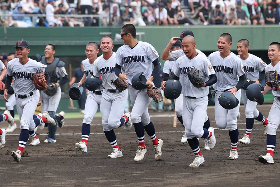 東海大相模と対戦した横浜ナイン【写真:加治屋友輝】