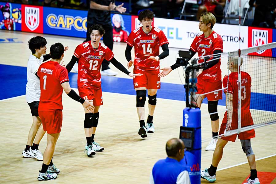 アルゼンチン代表と対戦した男子バレー日本代表【写真:中戸川知世】