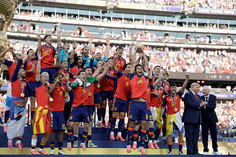 W杯で優勝したスペイン代表【写真:ロイター】