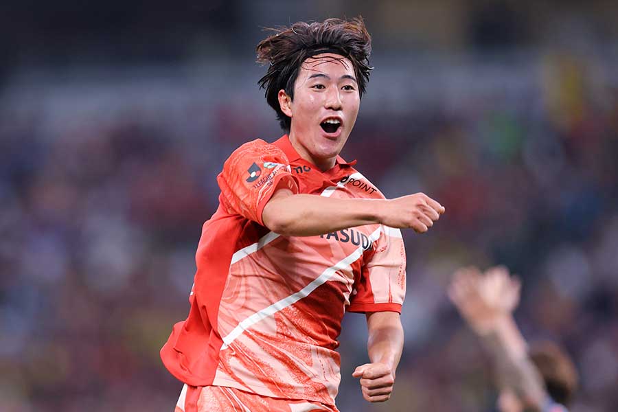 佐藤龍之介【 写真：西村尚己/アフロスポーツ】