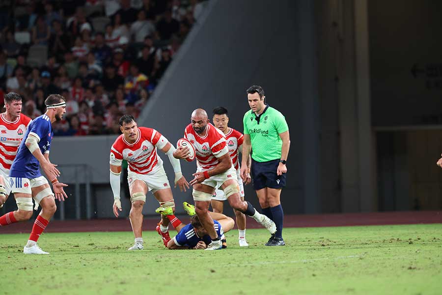 リーチマイケルは「20番の職人」としてチームへの貢献を誓う【写真：（C）JRFU】
