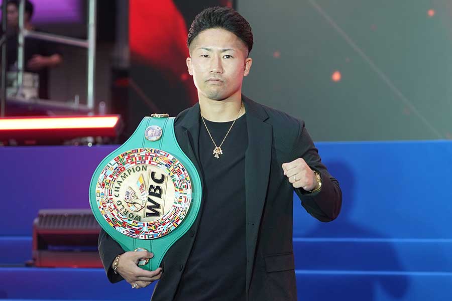 会見に登壇した井上拓真【写真：澤田直人】