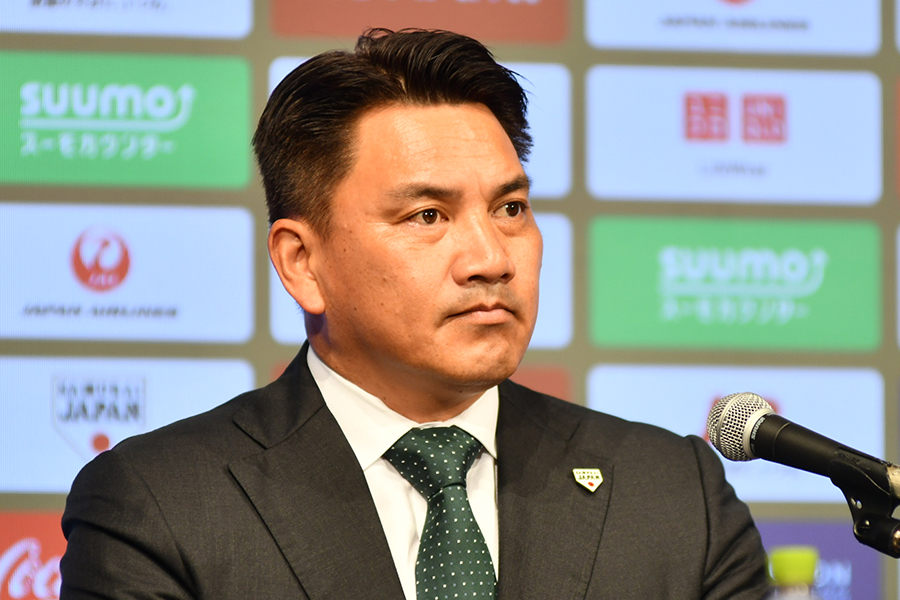 五輪への思いを語った井口新監督【写真:羽鳥慶太】