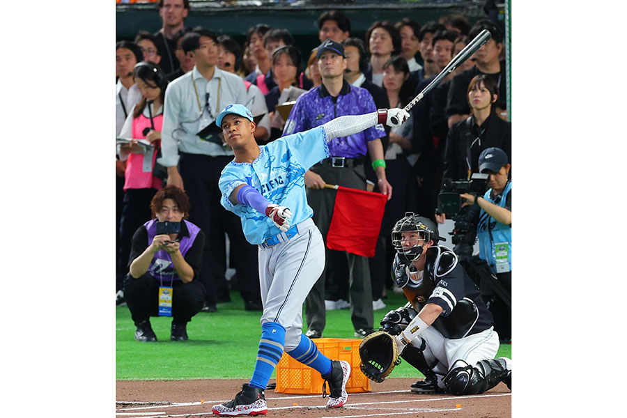 ホームランダービーに臨んだ日本ハムの万波中正【写真：産経新聞社】