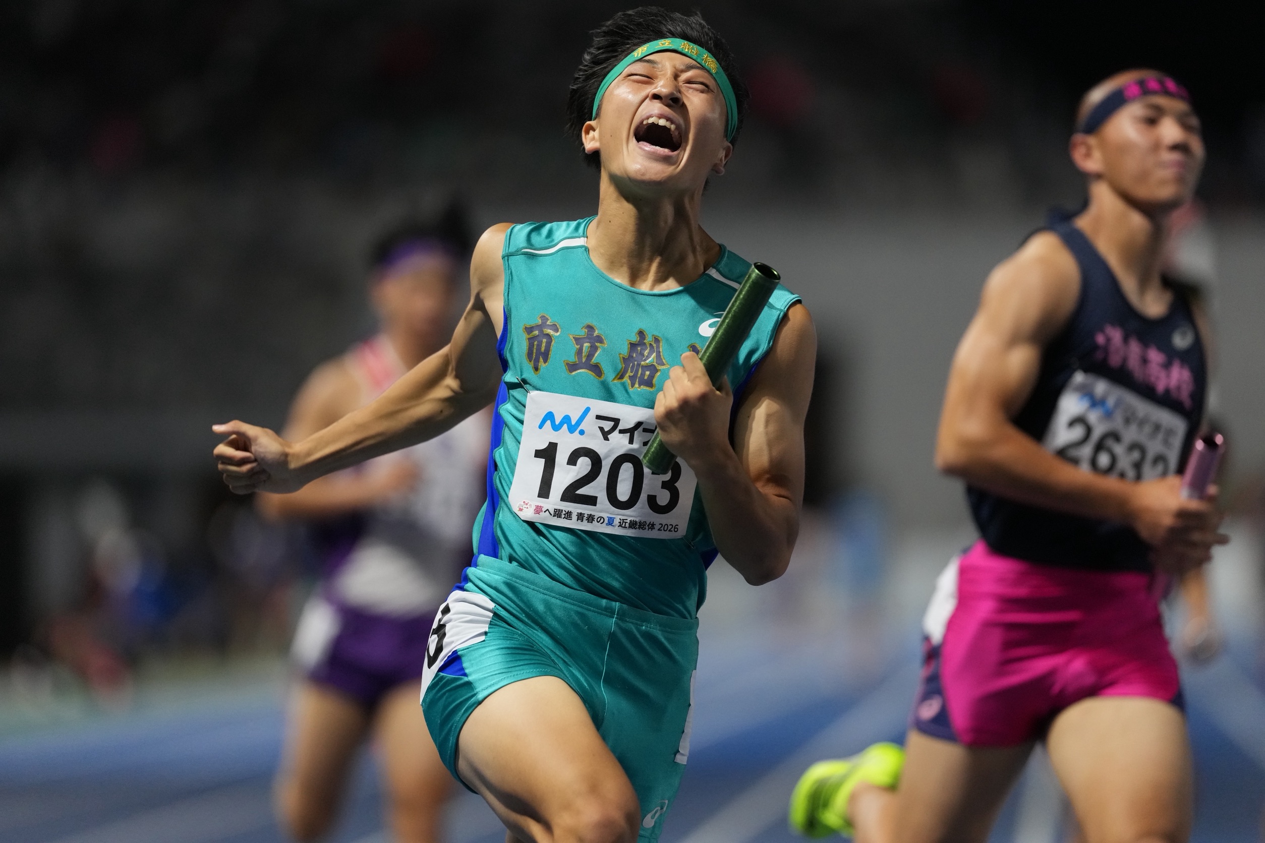 優勝を決め、ガッツポーズする片山【写真:井上学】