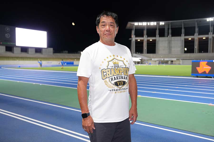 インターハイで13度目の総合優勝に導いた柴田博之監督【写真:井上学】