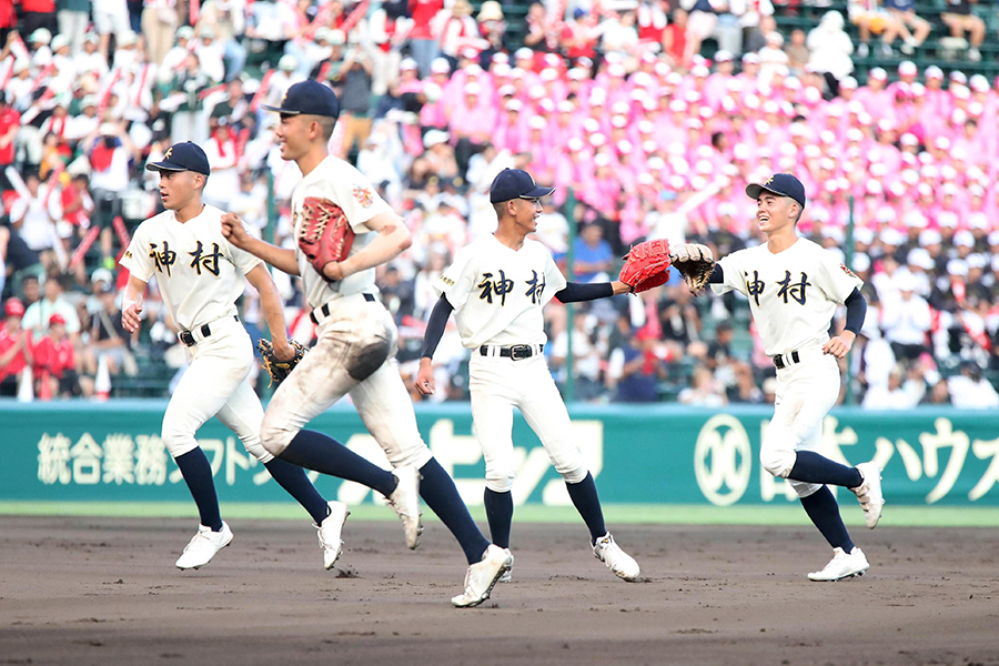 東筑に5-1で逆転勝ちした神村学園【写真：スポーツ報知/アフロ】