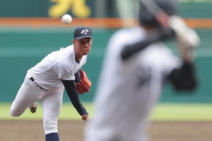 1回戦で先発した八王子実践の塚原翔太【写真:産経新聞社】