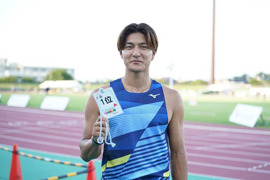 山川は家族への思いを胸に跳び、大台を叩き出した【写真:澤田直人】
