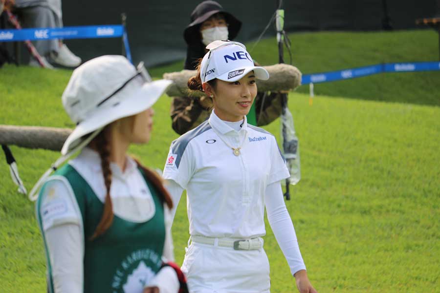 首位を独走する安田祐香【写真:柳田通斉】