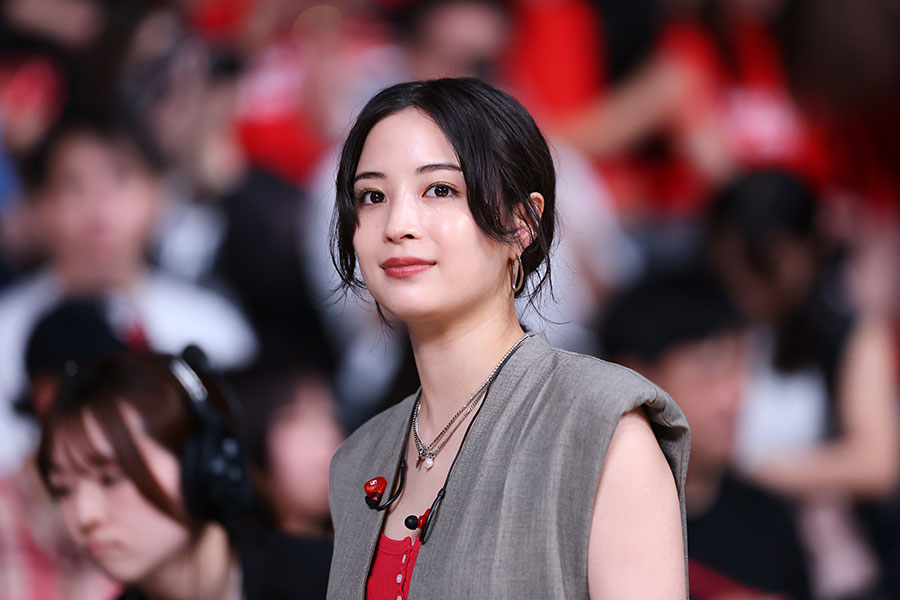 強化試合をレポートした女優の広瀬すず【写真:長田洋平/アフロスポーツ】