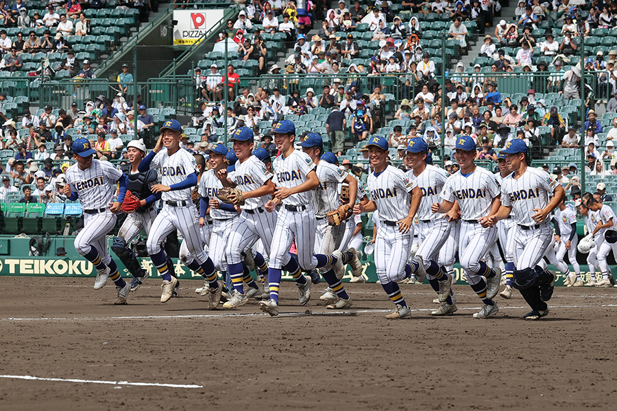 準々決勝進出を決めた健大高崎【写真：スポーツ報知/アフロ】