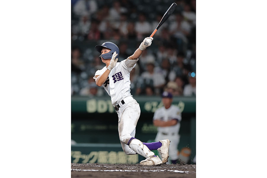 天理の4番・金本相有【写真:産経新聞社】