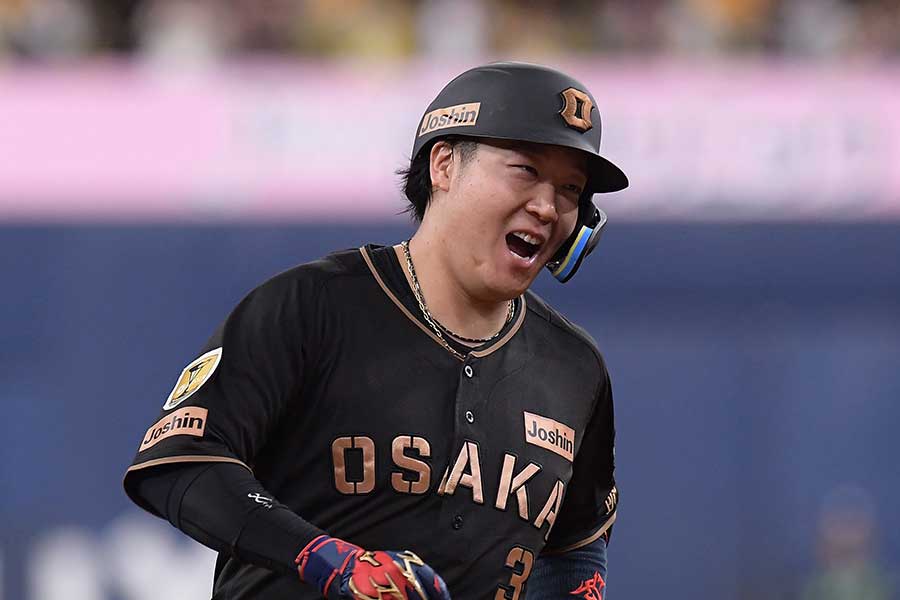 サヨナラソロを放った阪神の大山悠輔【写真:産経新聞社】