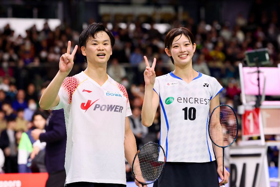 渡辺勇大(左)、田口真彩ペア【写真:長田洋平/アフロスポーツ】