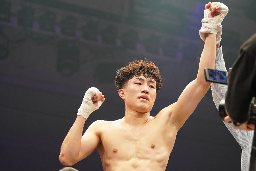 岡聖に勝利した中山慧大【写真:澤田直人】