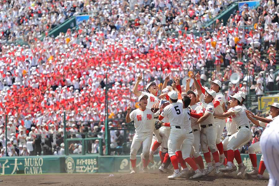 夏の甲子園は智弁和歌山5年ぶり4度目の優勝【 写真:スポーツ報知/アフロ】