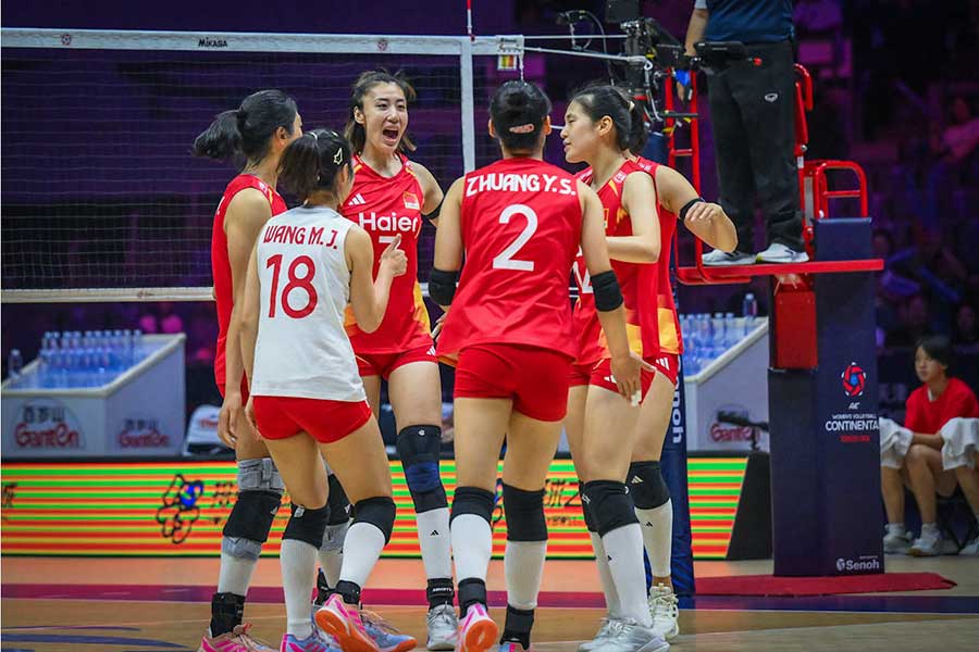 イラクと対戦したバレー中国代表【写真:Volleyball World提供】