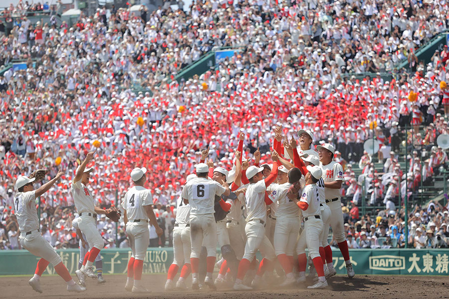 優勝した智弁和歌山【写真:スポーツ報知/アフロ】