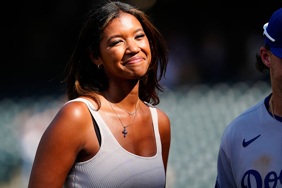 ドジャースの地元局「スポーツネット・ロサンゼルス」の女性レポーター、キルステン・ワトソンさん【写真：Imagn/ロイター/アフロ】