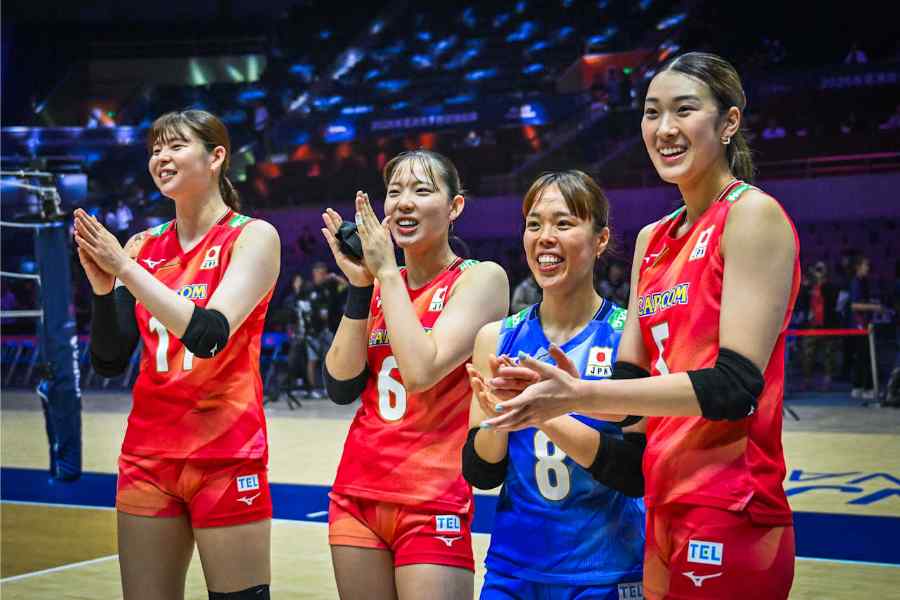 台湾に勝利した日本代表【写真:Volleyball World提供】