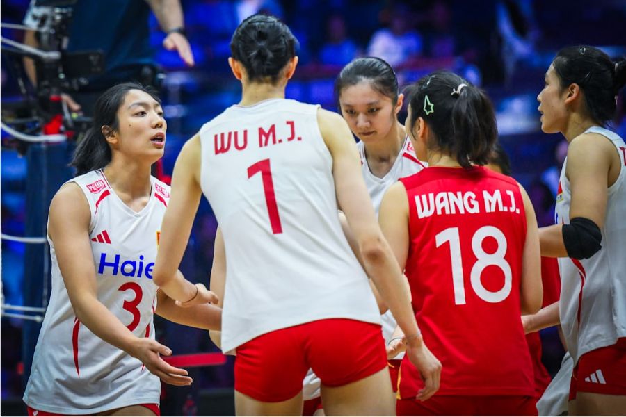 台湾を3-0で撃破し、4強入りした中国代表【写真：Volleyball World提供】