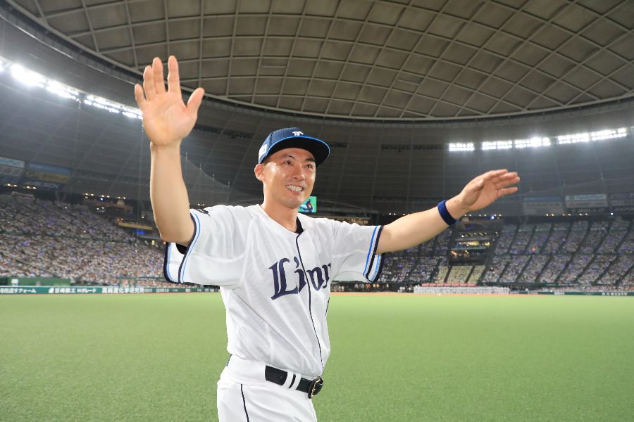 引退試合を行った栗山巧【写真:産経新聞社】