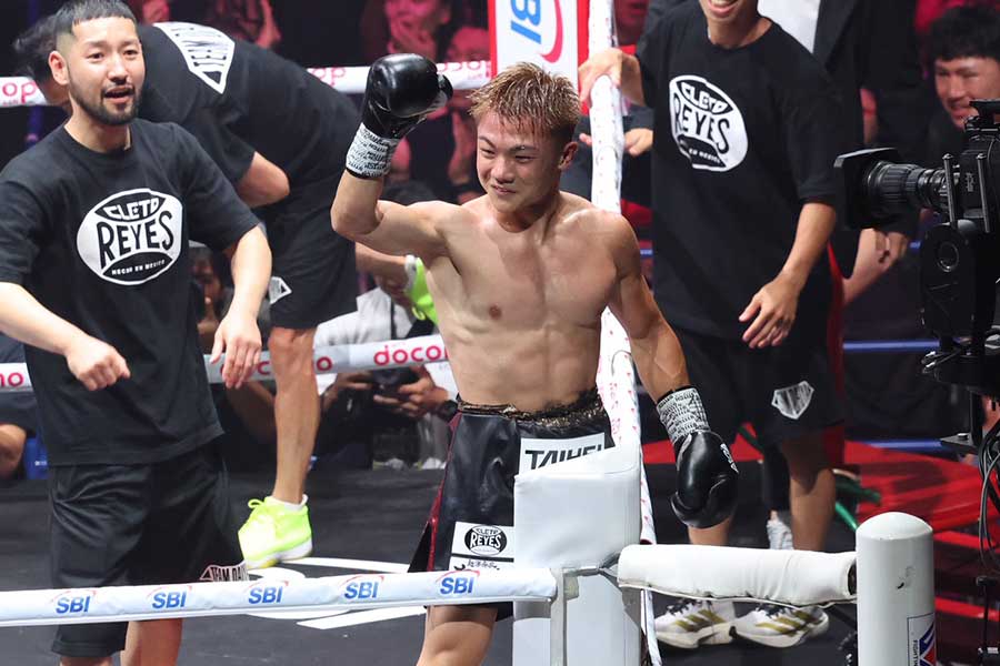 WBA世界ライトフライ級王座を獲得した吉良大弥【写真：山口比佐夫】