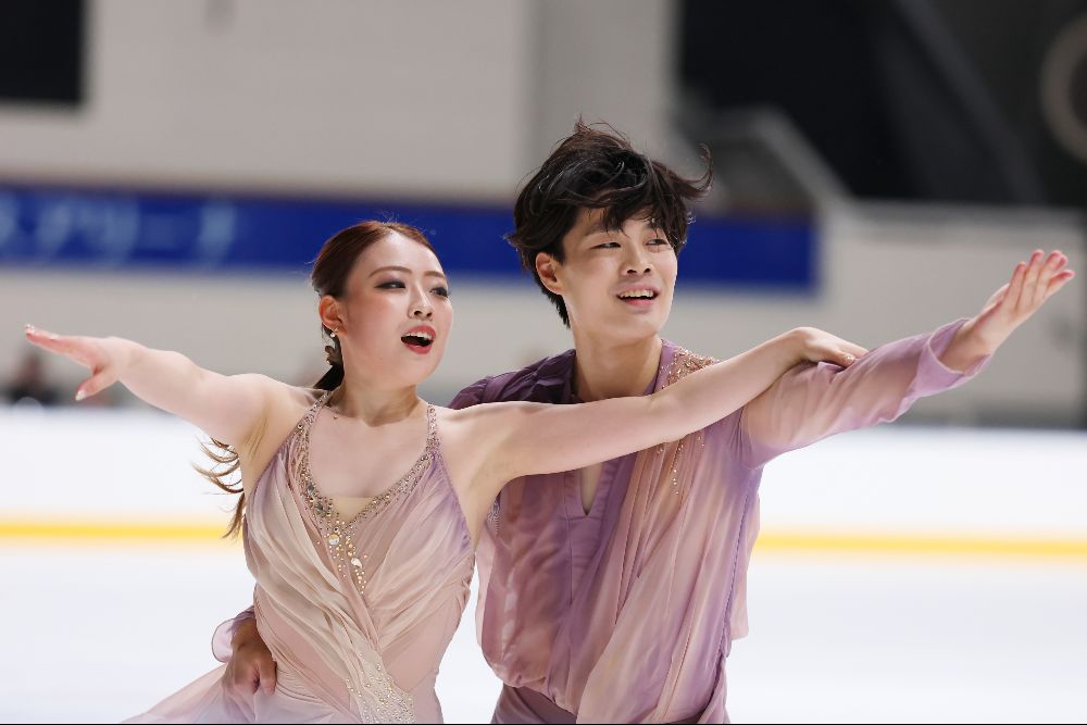 木下グループ杯に出場した“りかしん”こと紀平梨花、西山真瑚組【 写真:森田直樹/アフロスポーツ】