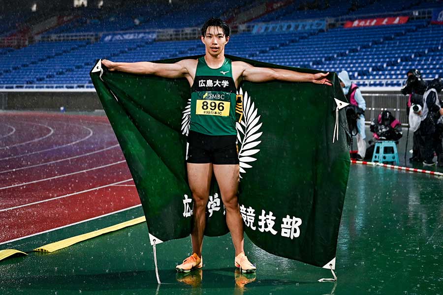 男子100メートルで優勝した山本匠真【写真:中戸川知世】